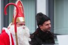 Amtsleiter Jürgen Eisentraut und Personalratsmitglied Florian Schmitt sagten Dank als Sankt Nikolaus und Knecht Ruprecht.