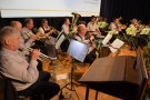 Zum Abschluss spielte das Orchester des ALE Unterfranken – selbstverständlich – das Frankenlied (zum Mitsingen): „… der Winzer Schutzherr Kilian beschert uns etwas Feines.“