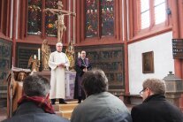 Diakon Dirk Rothmann (rechts) und Gottesdienstbeauftragter Walter Haimann (links) standen in der Würzburger Deutschhauskirche der ökumenischen Dankandacht aus Anlass des 100-jährigen Bestehens der unterfränkischen Flurbereinigungsbehörde vor.