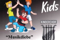 Auf dem Plakat für das Musical „Musikdiebe“ warben die Veranstalter mit den bekannten Figuren der drei Fragezeichen; die Zeichnung zeigt drei coole Kids.
