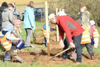Hendungen 20221028 Obstbaumpflanzung Eckhard-heise