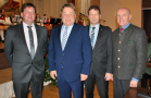 Gruppenbild beim 10-jährigen Jubiläum der Allianz fränkischer Grabfeldgau. Von links Sprecher der Grabfeld-Allianz Jürgen Heusinger, Minister Helmut Brunner, Bürgermeister Thomas Helbling, Landrat Thomas Habermann.